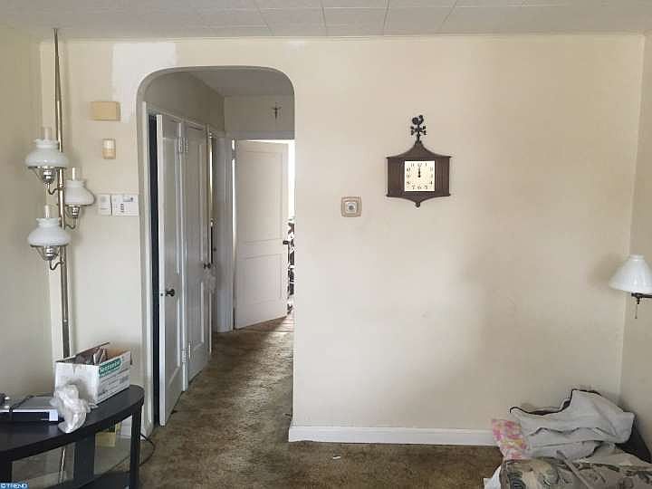 2nd image of 4330 Lawndale St