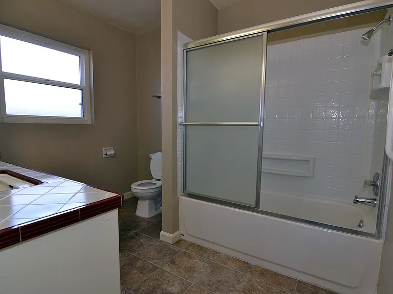 229 Landis Ave — Photo 7