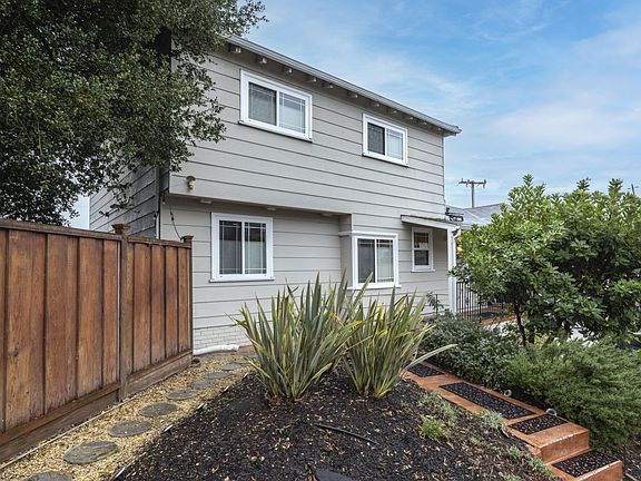 3rd image of 3440 Oak Knoll Blvd #3