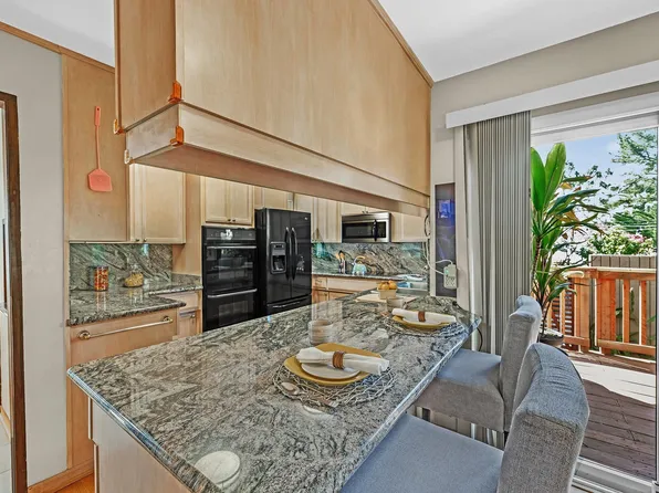 6645 Colton Blvd, Oakland, CA 94611