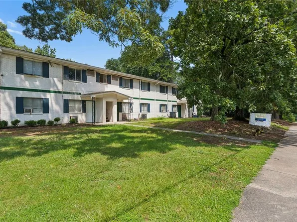 4855 College St APT 11, Forest Park, GA 30297