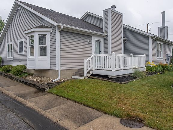 5th image of 1812 Twin Oaks Ln