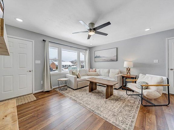 3rd image of 4753 Long Acre Dr NE
