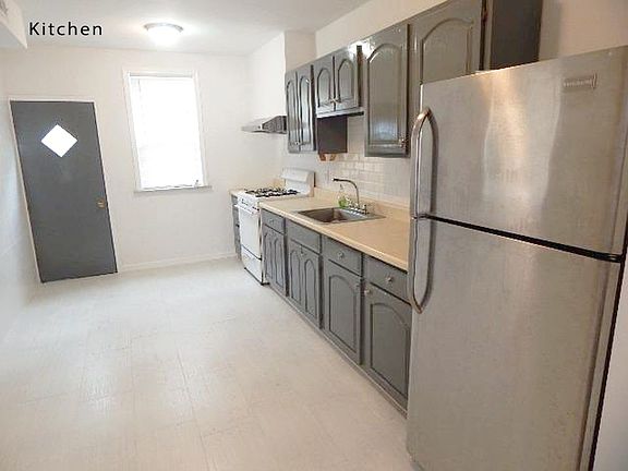 3rd image of 2531 S Camac St