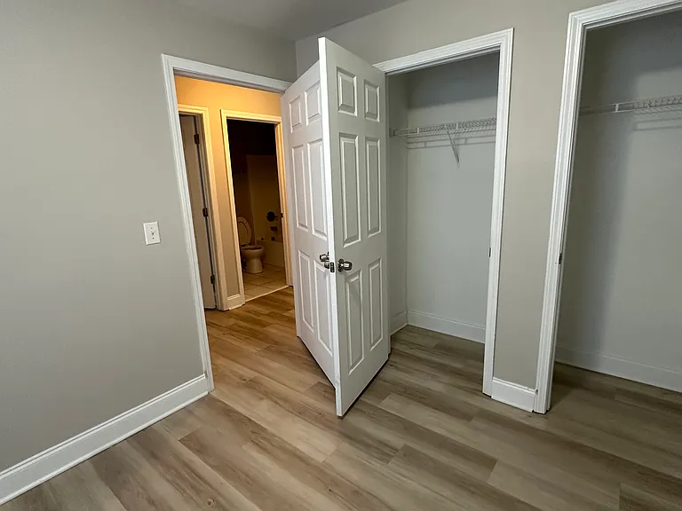 500 Stonehaven Cir #501 — Photo 10