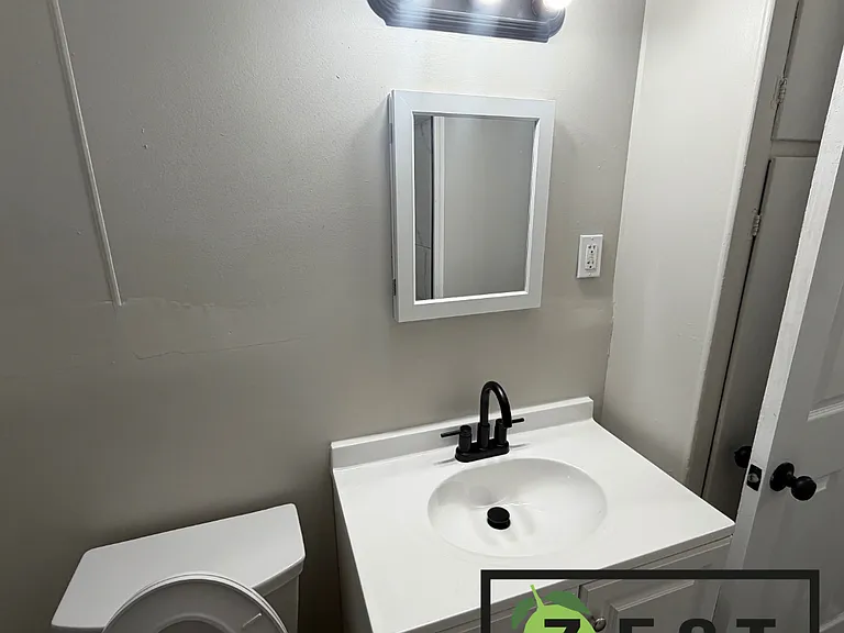 19450 Norwood St — Photo 4