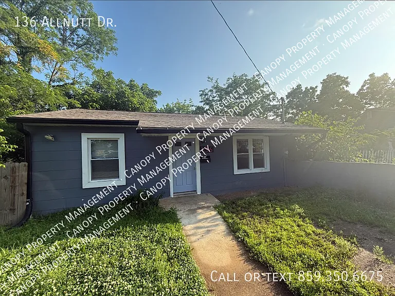 136 Allnutt Dr — Photo 2