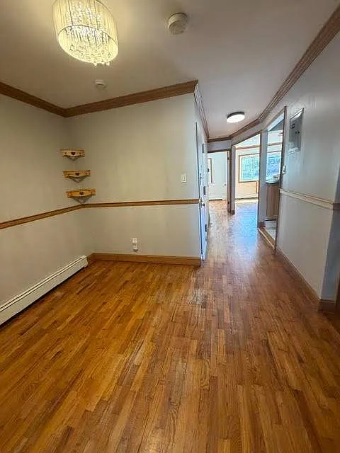 3 bed, 2.0 bath, 1150 sqft, $3,400 — Photo 2