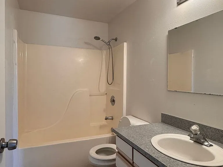 1107 Browne Ave — Photo 10