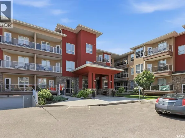 310 Moss Ave #1025, Saskatoon, SK S7H 5K8
