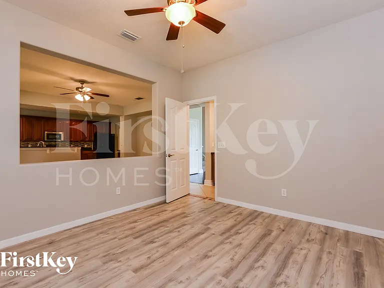 1214 Alapaha Ln — Photo 3
