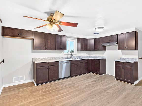3rd image of 804 7th St