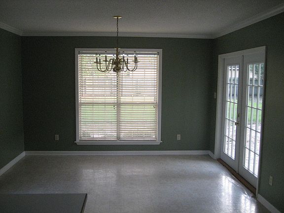 5th image of 3437 Brandon Dr