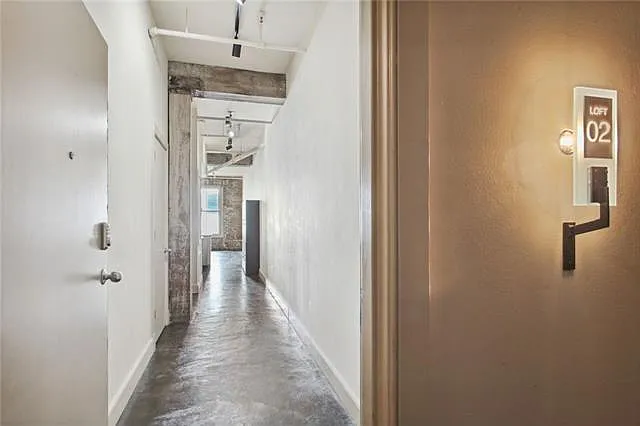900 S Peters St #2 — Photo 14