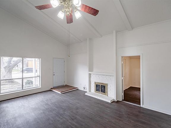 5th image of 722 Baruna Cir