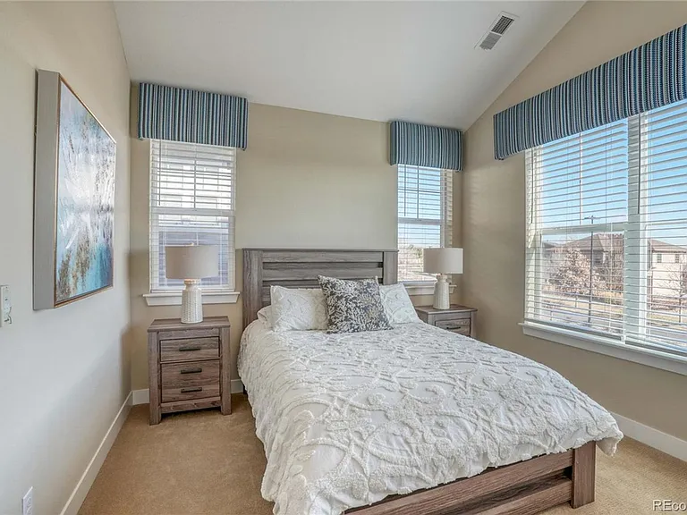 13700 Raritan Dr — Photo 24