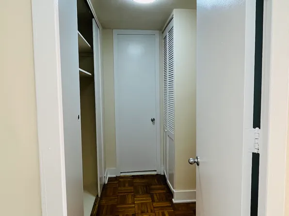 (undisclosed Address), Fresh Meadows, NY 11365