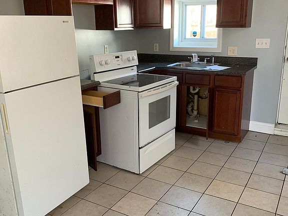 4th image of 440 N Rose St