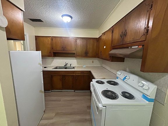 3rd image of 425 Audubon Dr #C-1