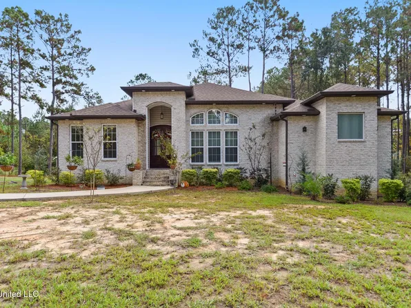 137 Debert Adams Rd, Lucedale, MS 39452