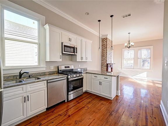 4th image of 1514 Poland Ave