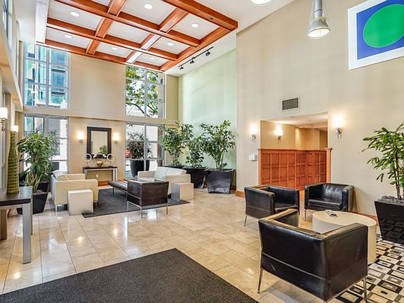4th image of 175 W Saint James St Unit 1006