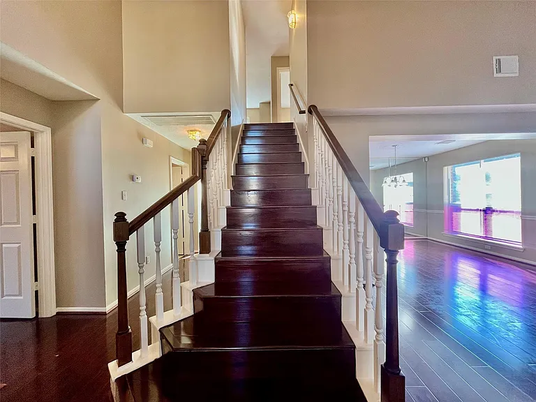 146 Skycrest Dr — Photo 19