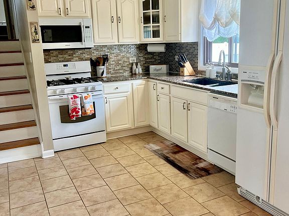 Main Level Kitchen