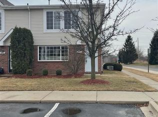 29702 Amy Ln, Chesterfield, MI 48047