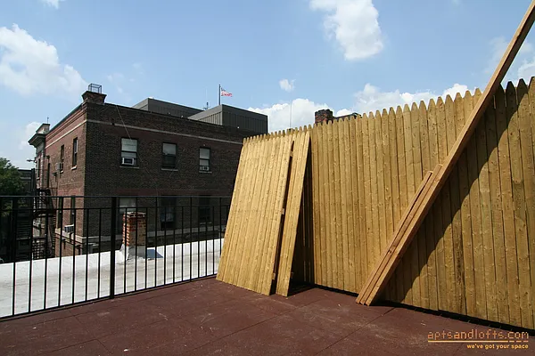 Rented by aptsandlofts.com | media 15