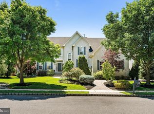3 Florabunda Ln, Cinnaminson, NJ