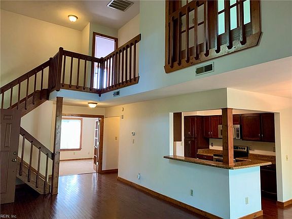 4th image of 236 Misty Point Ln