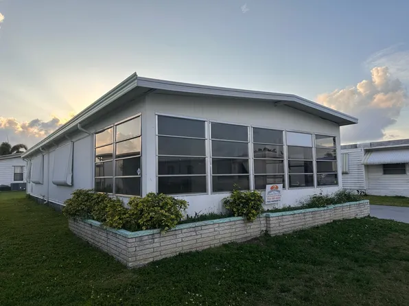 322 Doubloon Dr, North Fort Myers, FL 33917