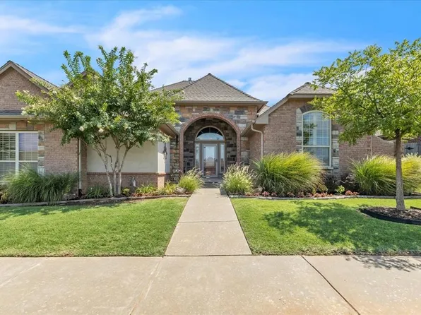 2310 Sorrento Dr, Oklahoma City, OK 73120