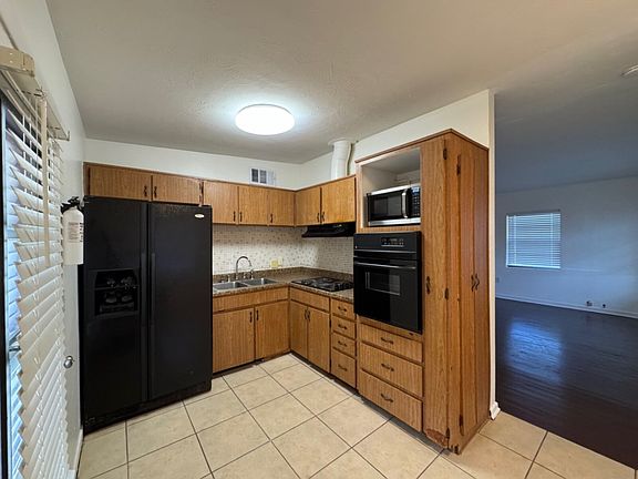 3rd image of 6730 Edgewater Dr