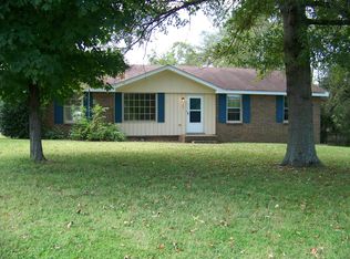 123 Overlook Dr, Hendersonville, TN 37075