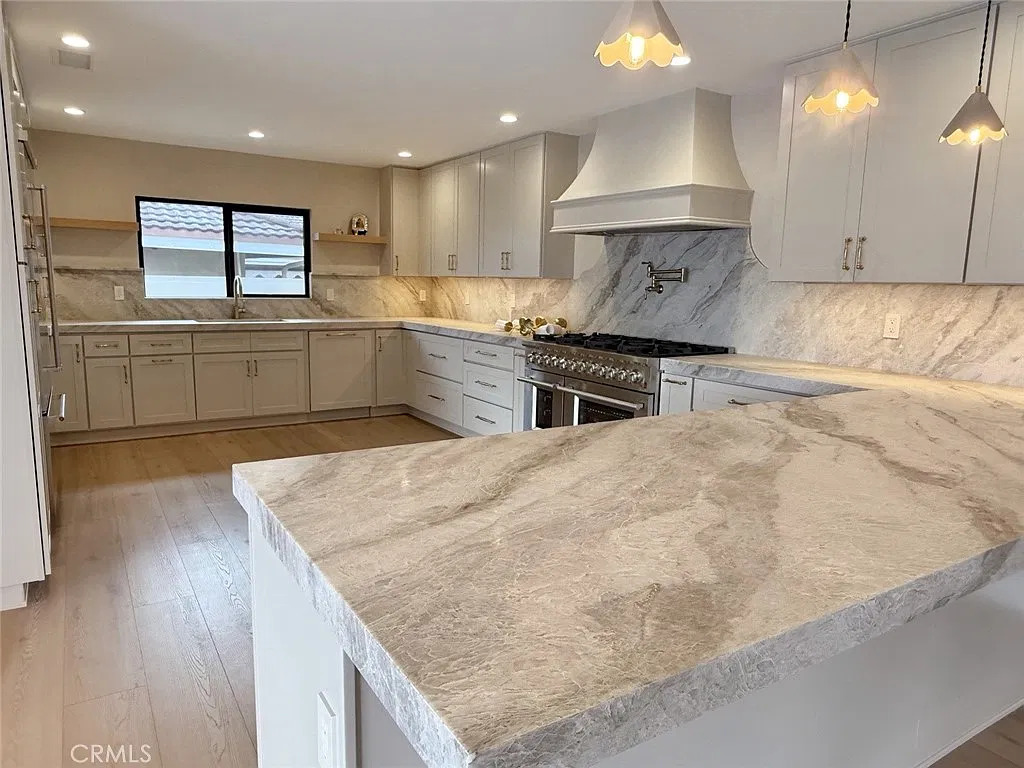 3 bed, 2026 sqft, $7,000 — Photo 4