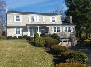 623 Robinhood Ln, Mcmurray, PA 15317