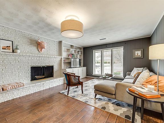 2nd image of 707 James Dr