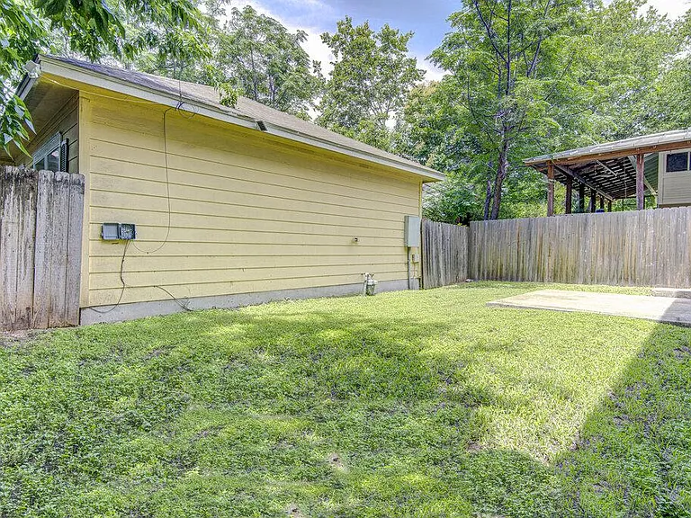 1702 Singleton Ave #A — Photo 28