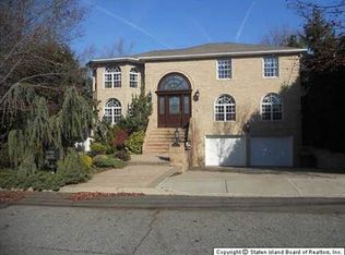 11 Altoona Ave, Staten Island, NY 10306
