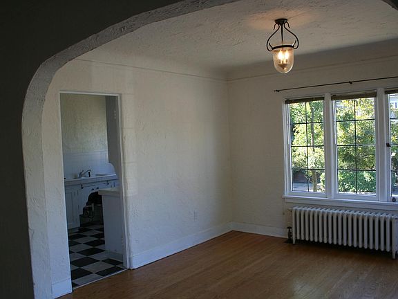 3rd image of 1405 E John St #9