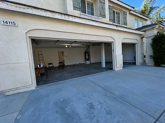 3-car garage
