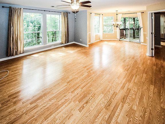 3rd image of 810 Dunes Way