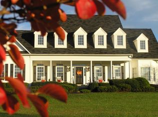 17140 Paloma Cir, Round Hill, VA 20141