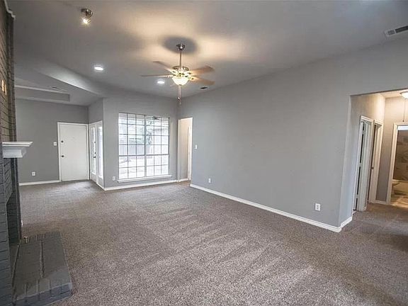 3rd image of 3730 Elizabeth Dr