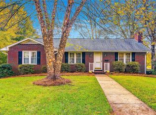 3404 Kinnamon Rd, Winston Salem, NC 27104