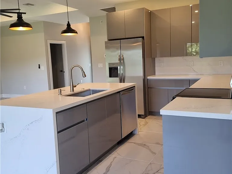 847 Bell Blvd S — Photo 10