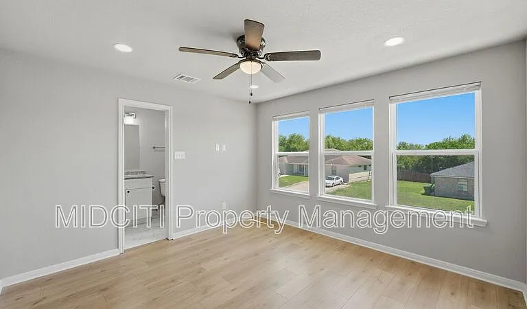7210 John Palmer Dr #101 — Photo 29