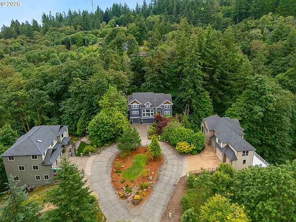 5th image of 1033 NW Eloise Ln